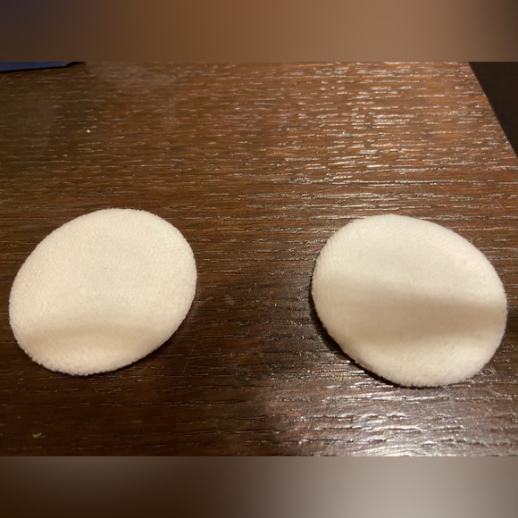 🆕 MAC Cosmetics Compact Powder Puffs (set of 2) - Picture 4 of 4